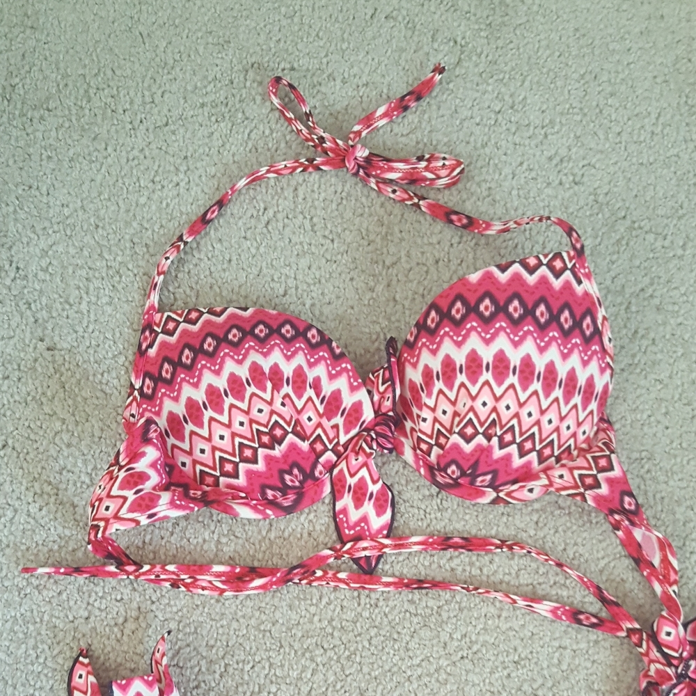 Bikini set - Picture 3 of 4